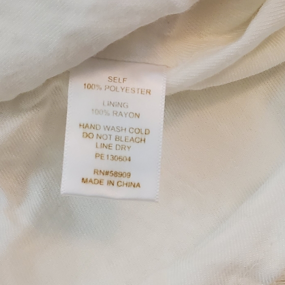 ***Gianni Bini Medium White Lace Skirt - Picture 7 of 8